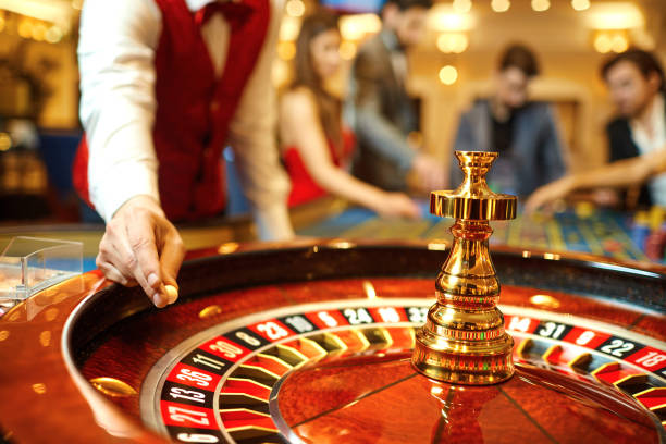 Discover The Role Of A Casino And A Pundit In The Effectiveness Of Gambling Here