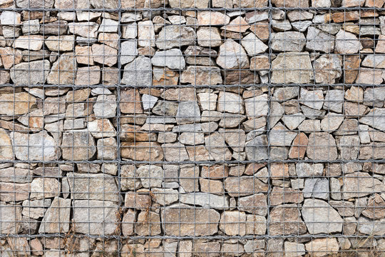 The Nuances of Properly Preserving a Gabion Fencing