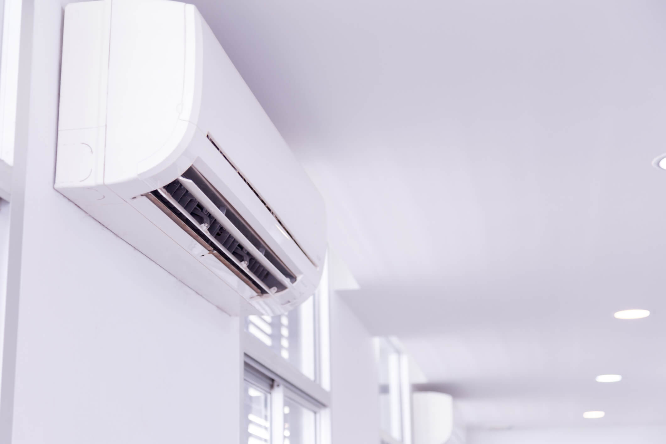 Ductless Mini split vs. Central Heating: Which Is More Efficient?